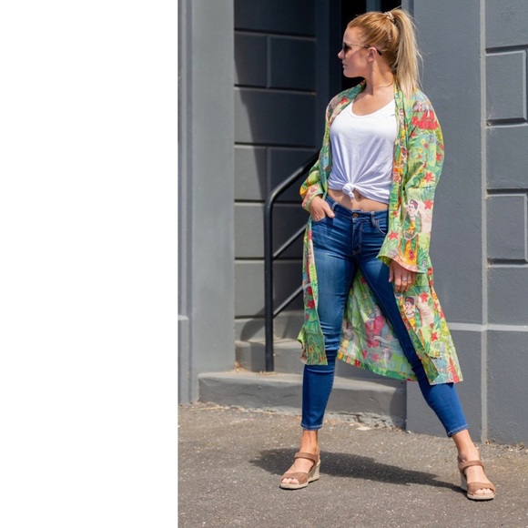 🌟Frida Kahlo Kimono (vintage fabric) - Picture 5 of 16